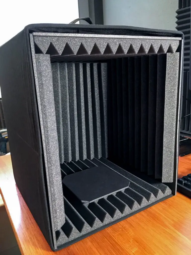 Soundproof a Cricket Box using Acoustic Foam