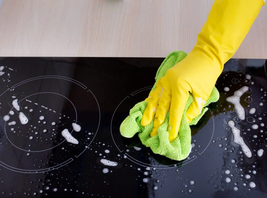 Remove the residue by rinsing How To Clean a Ceramic Hob?