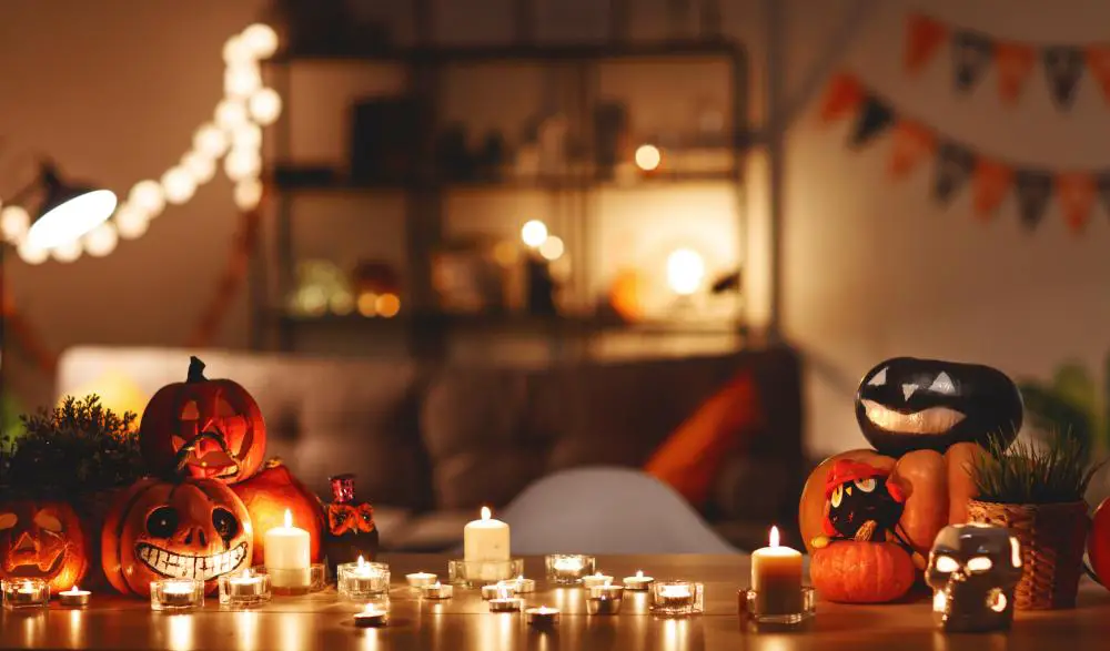 Halloween-Themed Fall Centrepiece Ideas