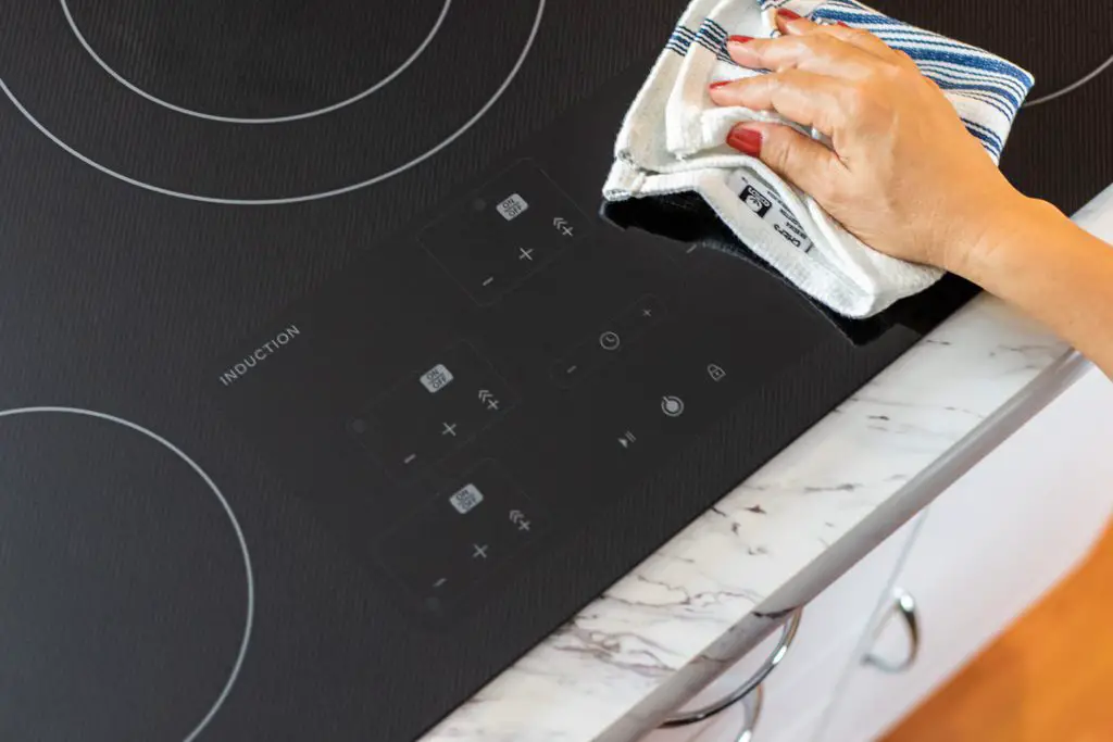 How to Clean an Induction Cooker Hob