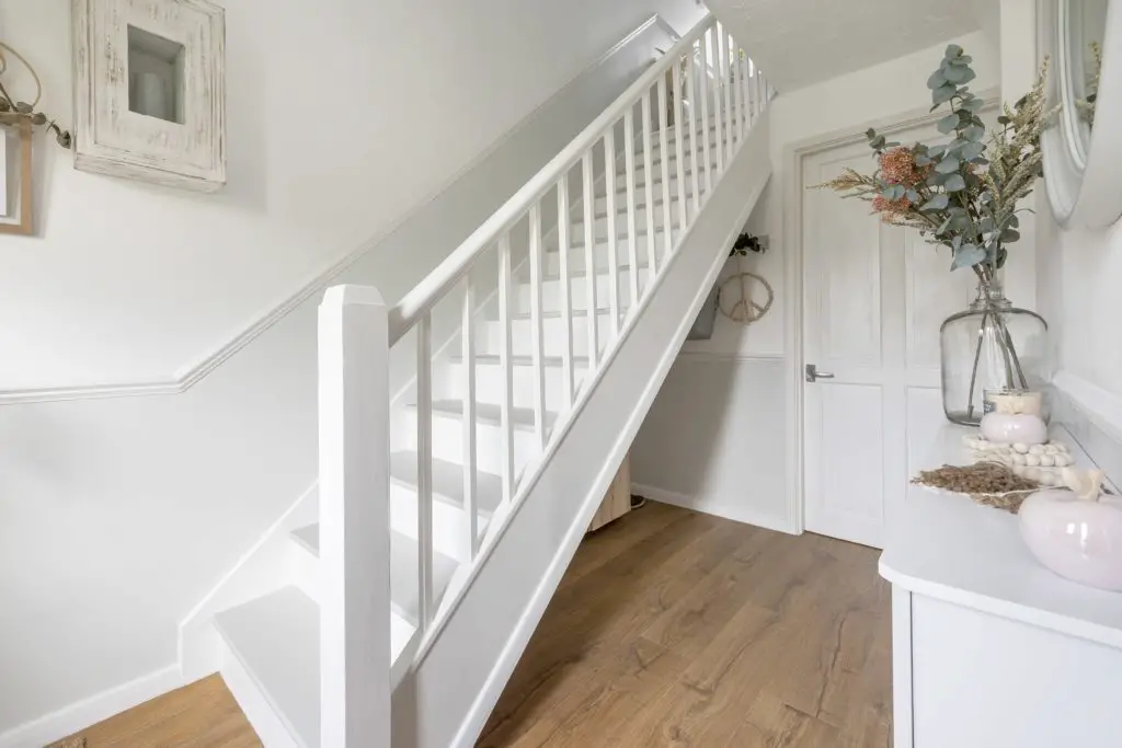 How to Paint the Staircase Walls?