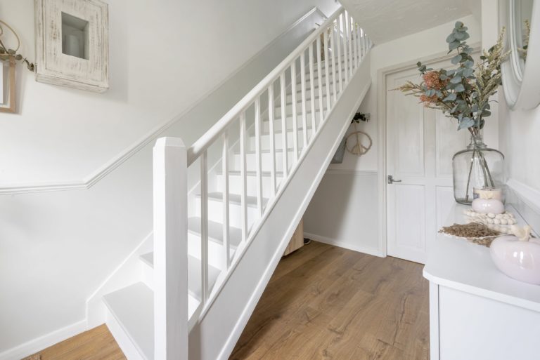 How to Paint the Staircase Walls?