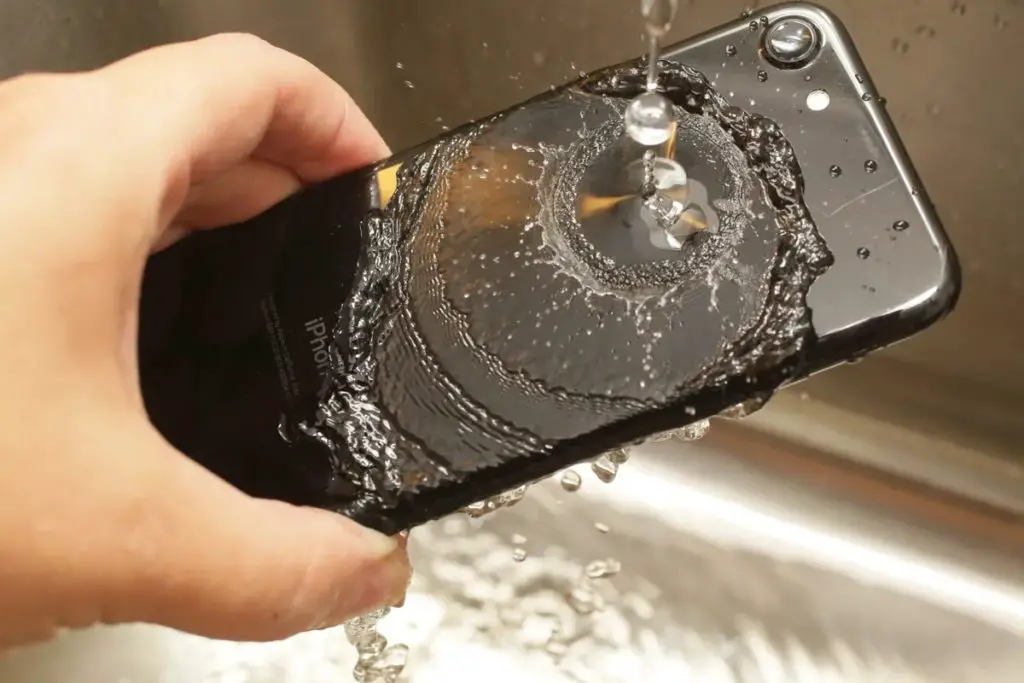 Keep Your Phone Water and Vapor Proof for Shower Usage